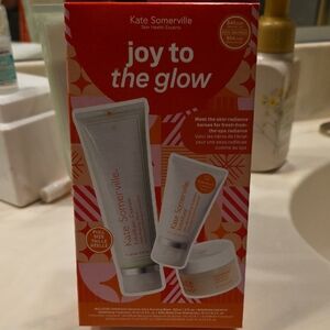 Kate Somerville Skincare Set in Red and White